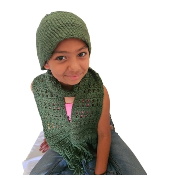Hand Crafted Boho 2pc set green scarf matching beani handmade crochet fall hat - Picture 1 of 17
